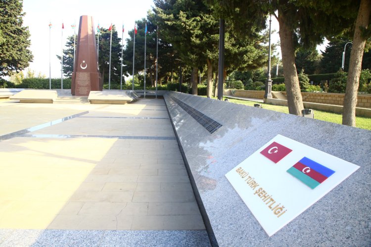 Baku-Turk-Sehitligi-ziyaretimiz-ve-23-Nisan-Ulusal-Egemenlik-ve-Cocuk-Bayrami-Toreni